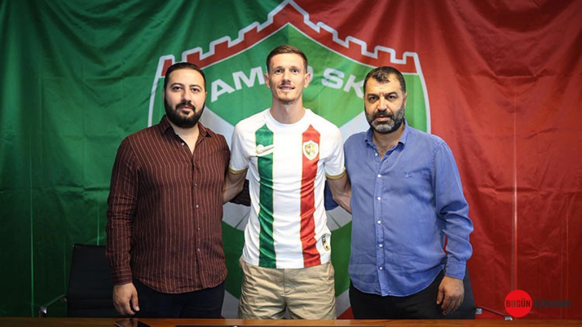 Süper Lig'e Bomba Transfer! Amed Sportif Faaliyetler, Yıldız İsmi Kadrosuna Kattı: Anlaşma Detayları Ortaya Çıktı!