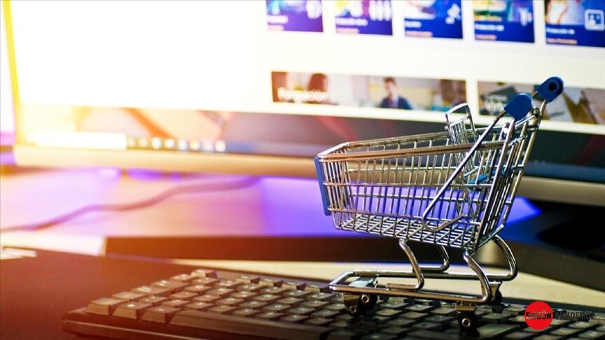 Okulların Açılması E-Ticaret Devlerini Uçuruyor: Aylık Hacim Rekor Kıracak!
