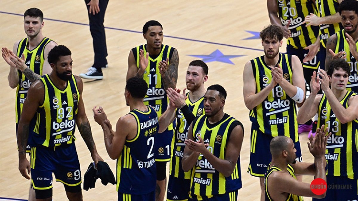 Fenerbahçe Beko'da Bomba Ayrılıklar! Tarihi Başarıların Kahramanları Kadrodan Çıkarıldı!
