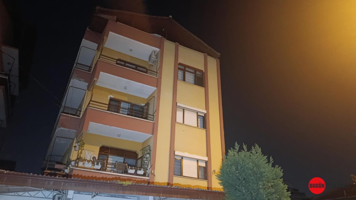 İzmit'te Dehşet Anları: Bina 'Ses' Getirdi, Sakinler Nefes Kesti! Tahliye Edildi