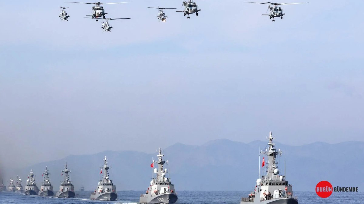 Türkiye'den Mavi Vatan'a Nefes Kesen Tatbikat: 100 Savaş Gemisi, 14 Bin Asker Dört Denizde Görev Başında!