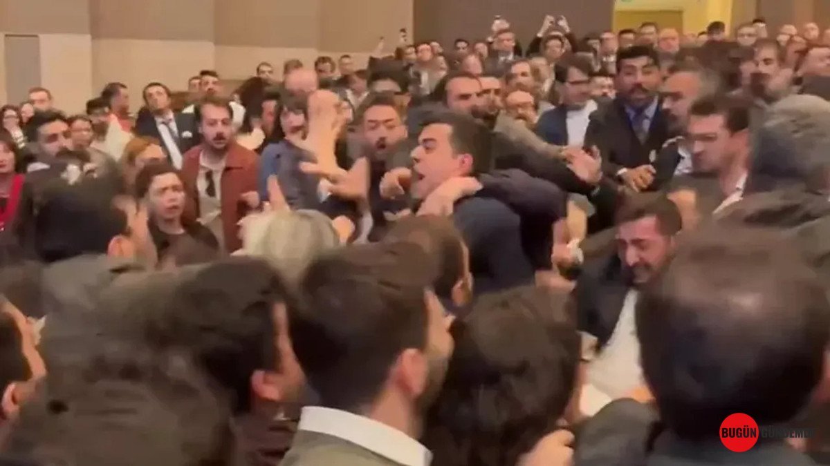 İstanbul Barosu Genel Kurulu'nda YUMRUKLAR KONUŞTU! Sahne krizi kavgaya dönüştü: Tüm detaylar...
