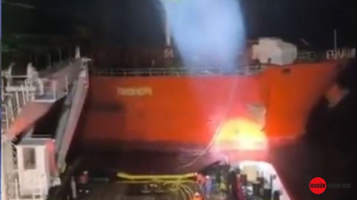 Marmara Denizi'nde Nefes Kesti: Petrol Yüklü Dev Tanker Karaya mı Oturuyordu? İşte Son Anda Gelen Kurtarma Operasyonu!
