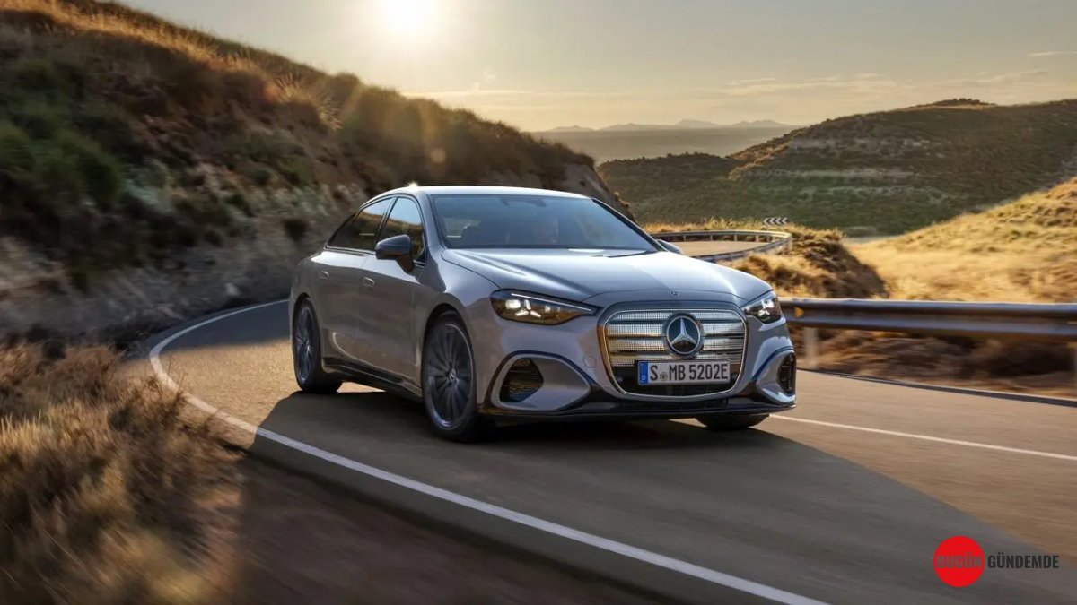 Türkiye Sahnesine Göz Kamaştıran Giriş: Menziliyle Nefes Kesen Elektrikli Mercedes C-Serisi Resmen Piyasada! Fiyatı ve Tüm Detaylar Açıklandı!