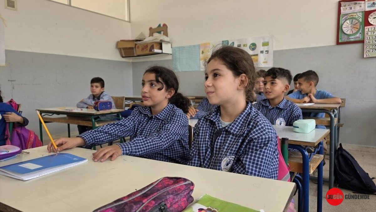 Savaş Kulağıyla Okula: Lübnanlı Çocuklar Bombalar Altında Eğitimden Vazgeçmiyor!