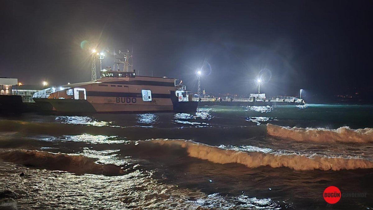Marmara'da Fırtına Vurdu: Deniz Ulaşımı Felç Oldu, BUDO Seferleri Tek Tek İptal!