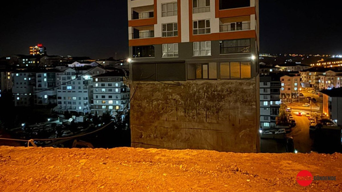 Ankara'da Gece Yarısı Paniği: 17 Katlı Bina Yerle Bir Olma Tehlikesiyle Karşı Karşıya!