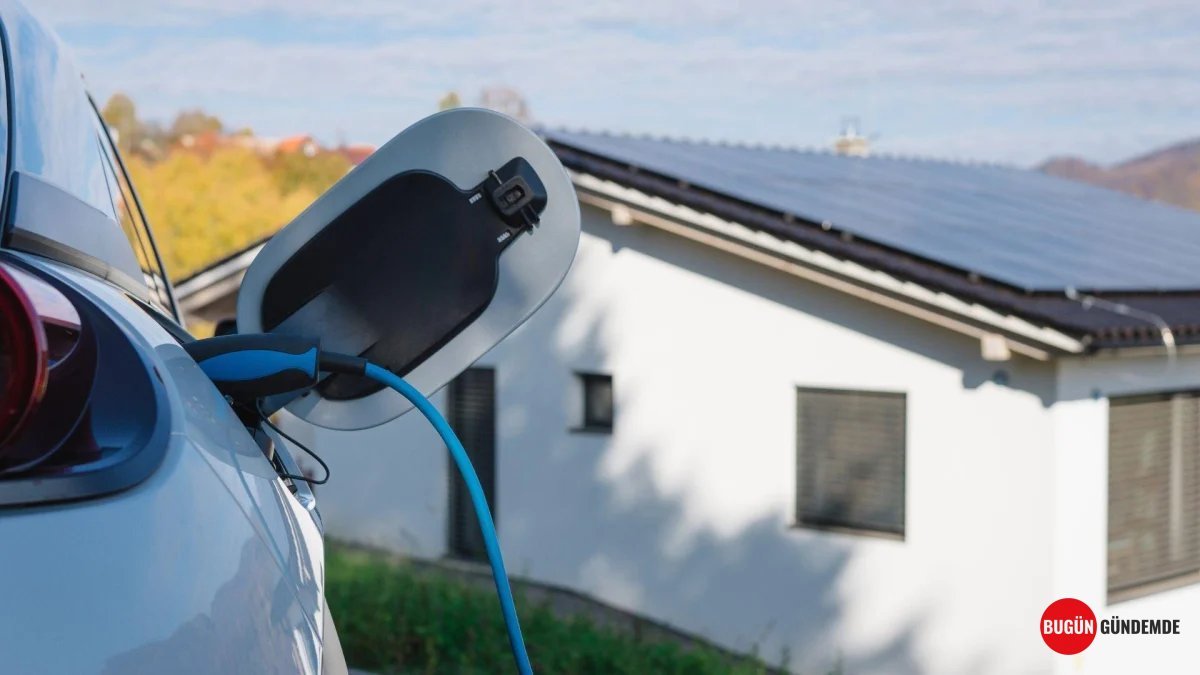 Elektrikli Araç Sahipleri Dikkat: Evde Şarj Maliyetini Fırlatacak Yeni Tarife Geliyor!