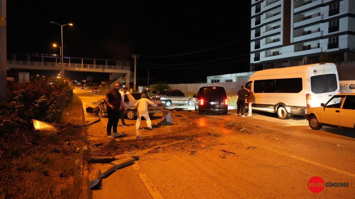 Kastamonu'da Kan Donduran Zincirleme Kaza: Yardım Edenlere Çarptılar, Bir Can Ağır Yaralandı!