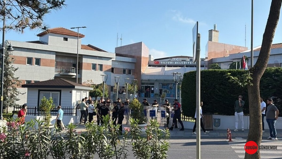 Silivri'de Şok Operasyon: Belediye Başkanı Bora Balcıoğlu Dahil 17 Kişi Gözaltında!