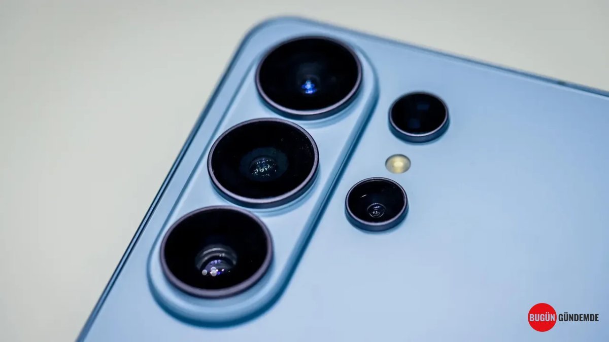Samsung'un Gizli Planı Ortaya Çıktı: Galaxy S27 Serisi Dört Farklı Boyutla Sahneye Çıkıyor! Ekran Boyutları Netleşti!