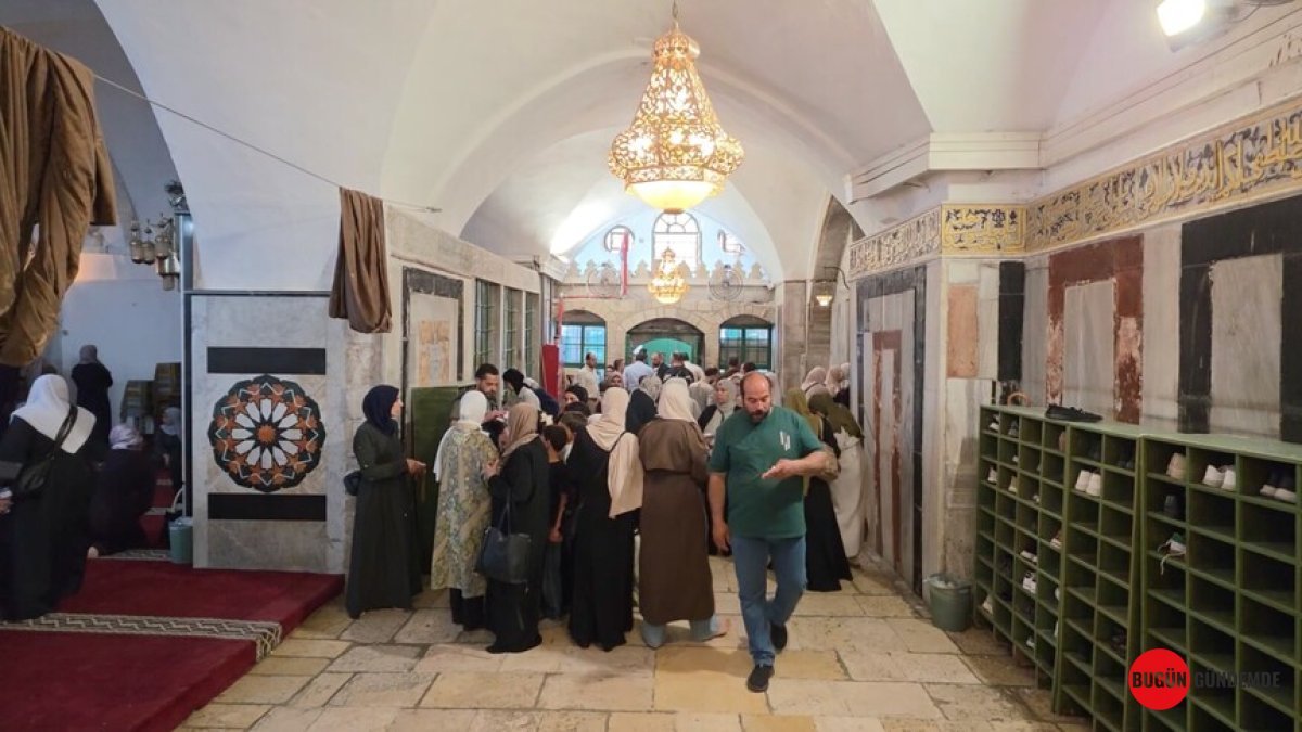 İsrail Engellerine Rağmen Tarihi Yılbaşı Kutlaması: Filistinliler Harem-i İbrahim'de Buluştu!