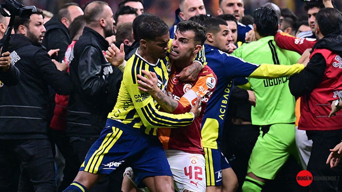 Galatasaray'da Yıkım Kararı! Abdülkerim Bardakcı'ya Ağır Darbe: Sahalardan Uzak Kalıyor!
