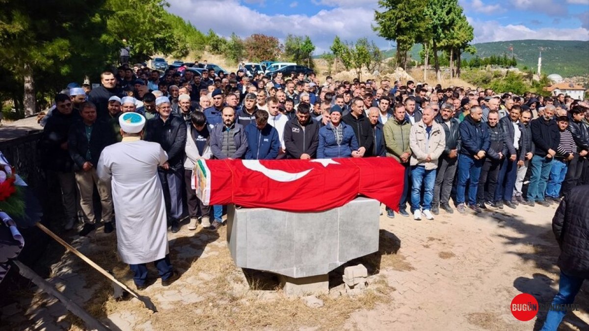 Soma'nın Maden Kuyusunda Can Pazarından Acı Haber: Göçük Altında Kalan İşçi Gözyaşlarıyla Uğurlandı!