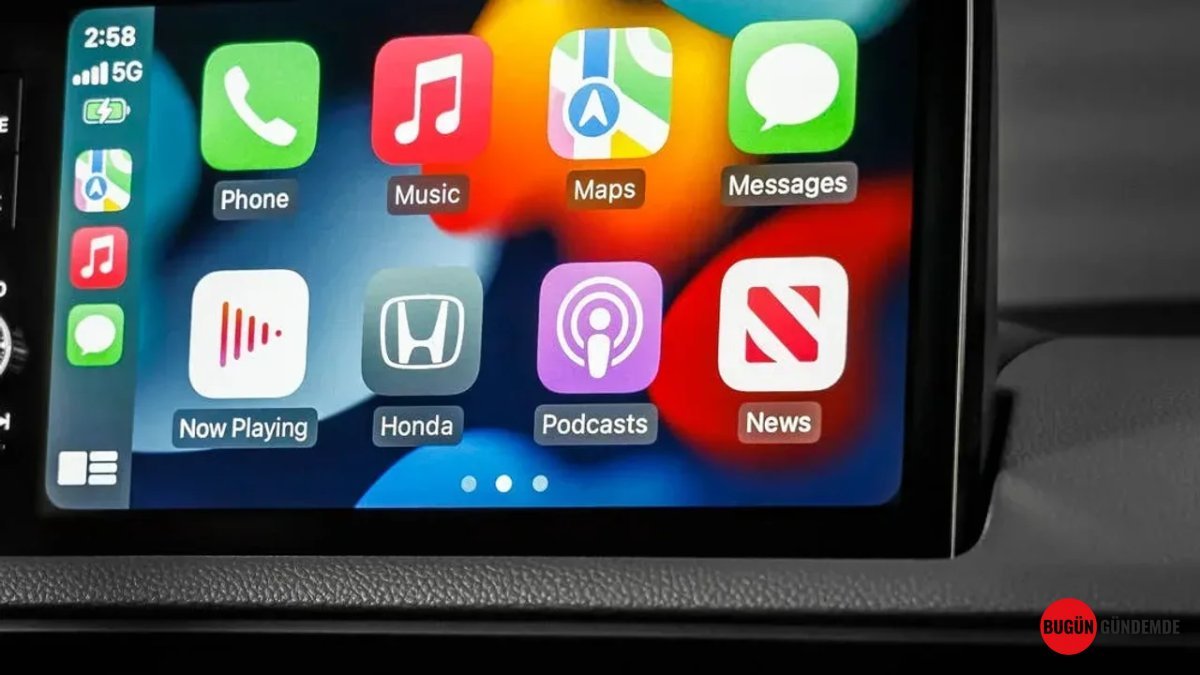 Apple CarPlay Şaşırtıyor: Siri Yokken Dev Bir Yapay Zeka Hamlesi!