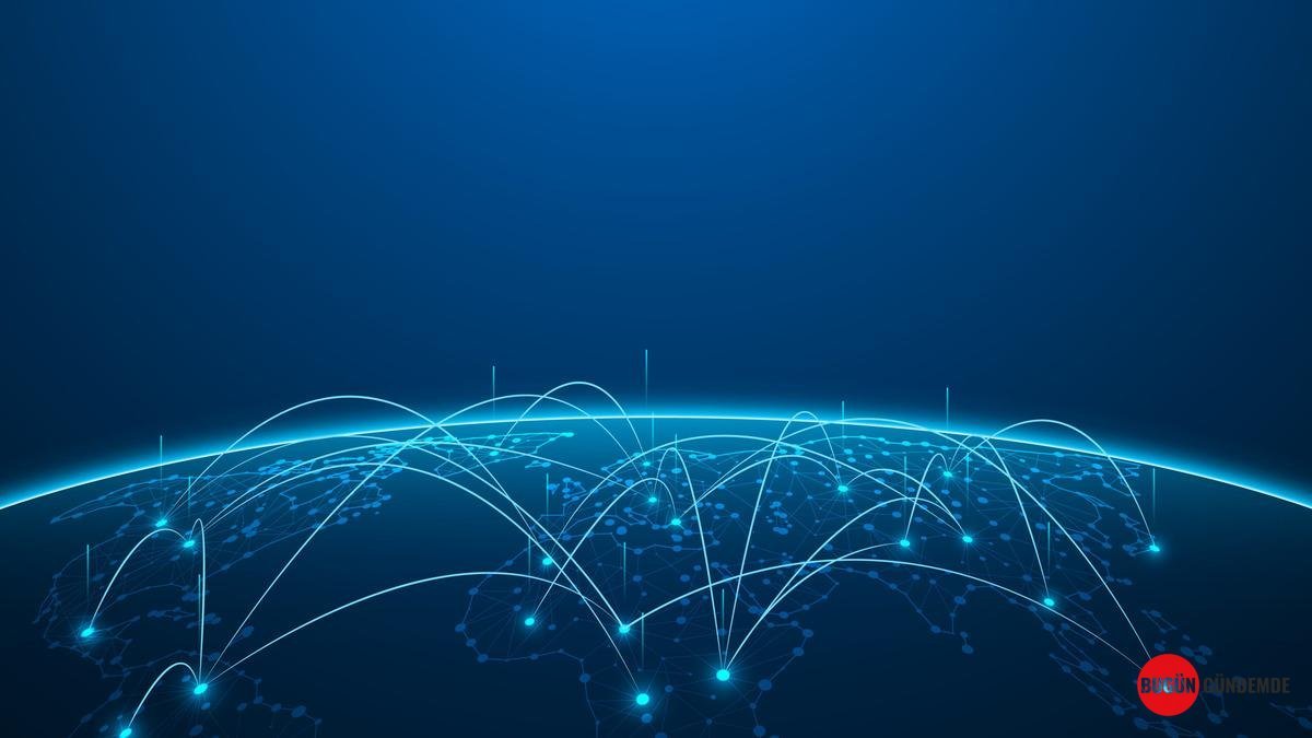 İnternet Tarihi Yeniden Yazılıyor: Tek Kabloyla Akıl Almaz Rekor! Saniyede 3.2 Petabit Veri Aktarımı Başardı