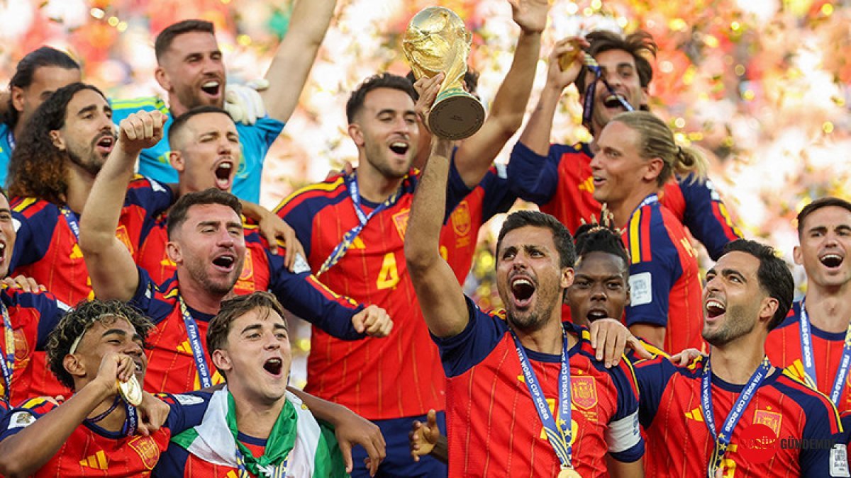 İspanya Futbol Devrimi: 21. Yüzyılda Tarih Yazdılar! Nadal, Alonso Bile Yapamadı!