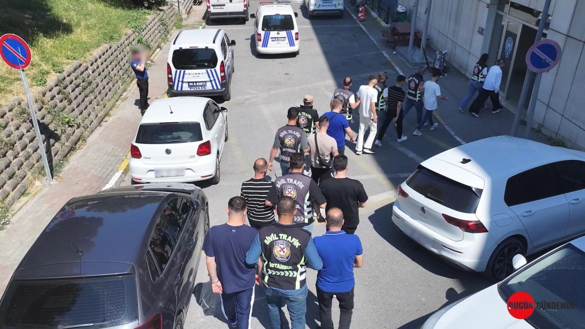 Düğün Konvoyu Kabusa Döndü: 10 Sürücüye Flaş Ceza Yağmuru! Trafik Güvenliği Tehdit Altında Mıydı?