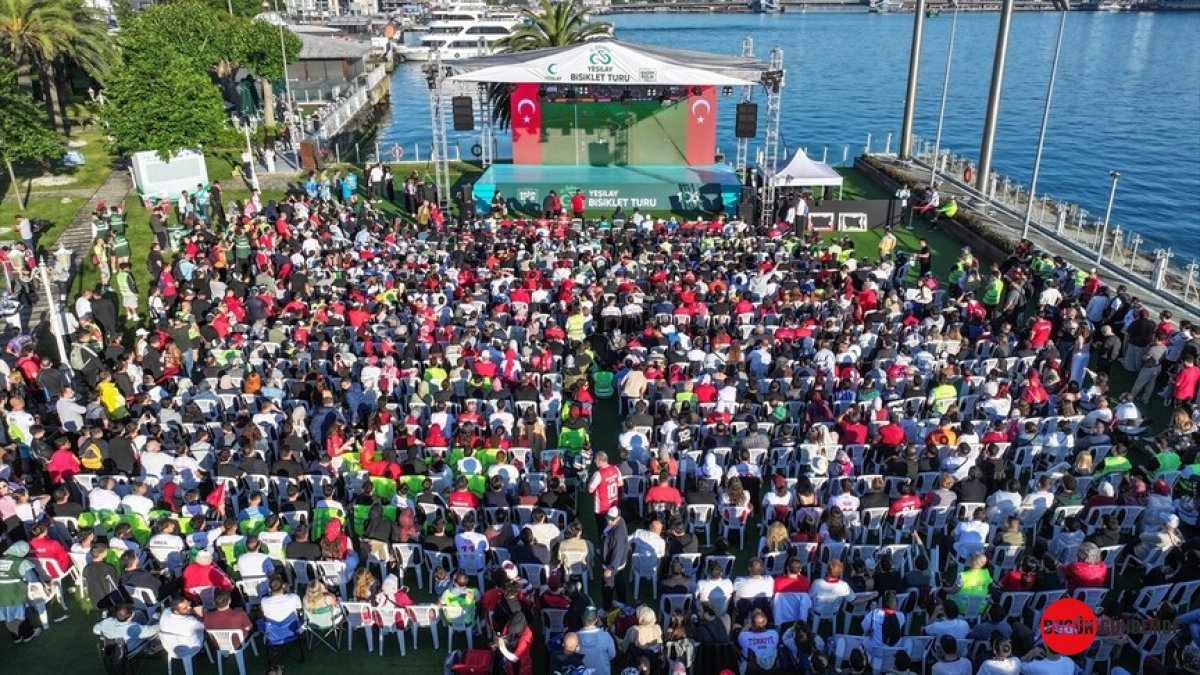Milli Takım Heyecanı İstanbul'u Sardı: Dev Maç Öncesi Tarihi Destek! Bu Görüntüler Nefes Kesti!