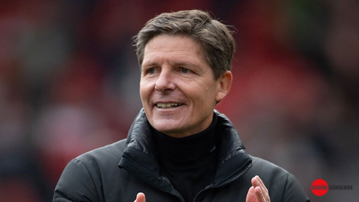 Nottingham Forest'ta İmparatorluk Rüzgarı! Avrupa Fatihi Glasner Sahaya İniyor, Gelecek Heyecanı Dorukta!