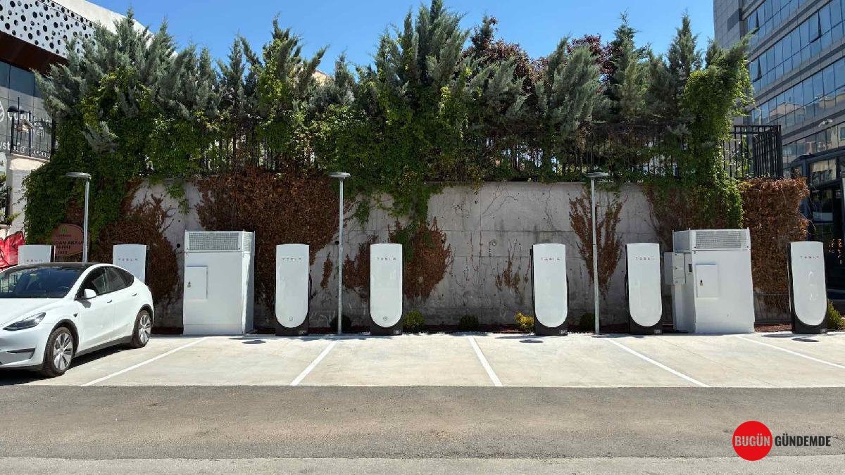 Tesla'dan Ankara'ya Bomba Yatırım: Türkiye'deki Şarj Ağı Devleşiyor! İşte Yeni Detaylar