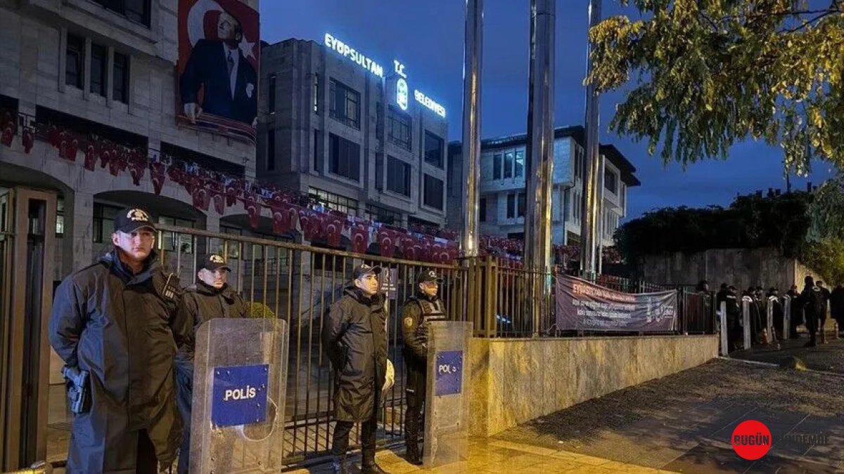 Eyüpsultan Belediye Başkanı Özmen'e Yargıdan Darbe: Rüşvet ve İhaleye Fesat Şokuyla 13 Kişiyle Birlikte Tutuklandı!