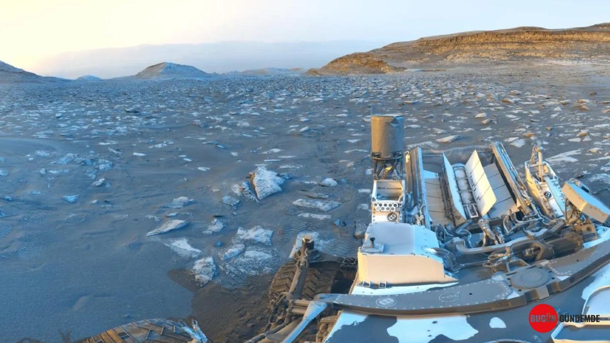 Mars'tan Gelen Tarihi 'Kartpostal': Curiosity 5.000 Günde Neler Gösterdi? Mavi ve Sarı Tonların Sırrı Çözüldü!