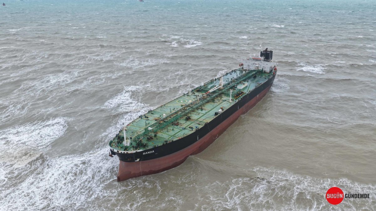 İstanbul Boğazı'nın Eşiğinde Tehlike: 238 Metrelik Dev Tanker Nasıl Karaya Oturdu? Kurtarma Operasyonunun Perde Arkası