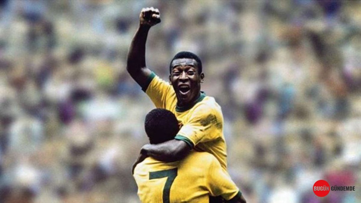Pele'nin Efsanevi Forması Rekor Kırdı: Tarihi Anın Bedeli Dudak Uçuklattı!
