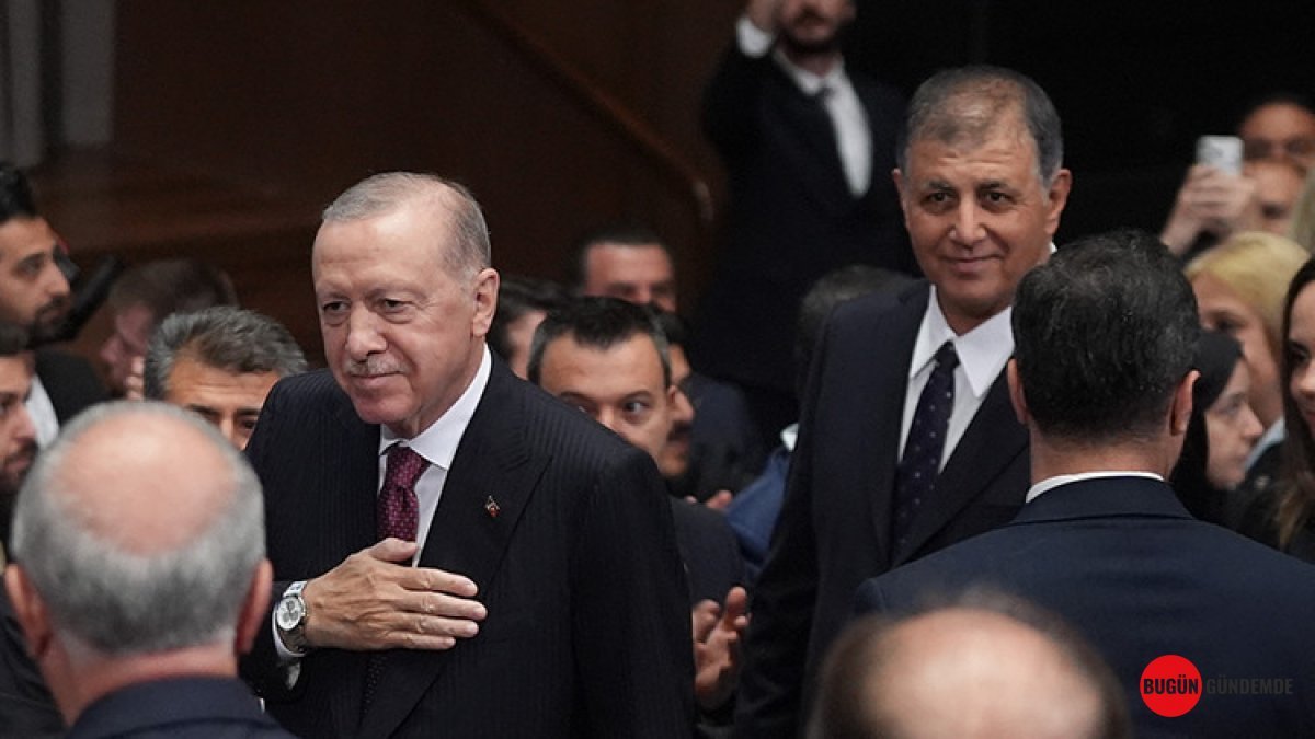 İzmir'in Yeni Siyasi Rotası Belli Oldu: Başkan Cemil Tugay AK Parti'de! İlk Açıklamalar Yolda