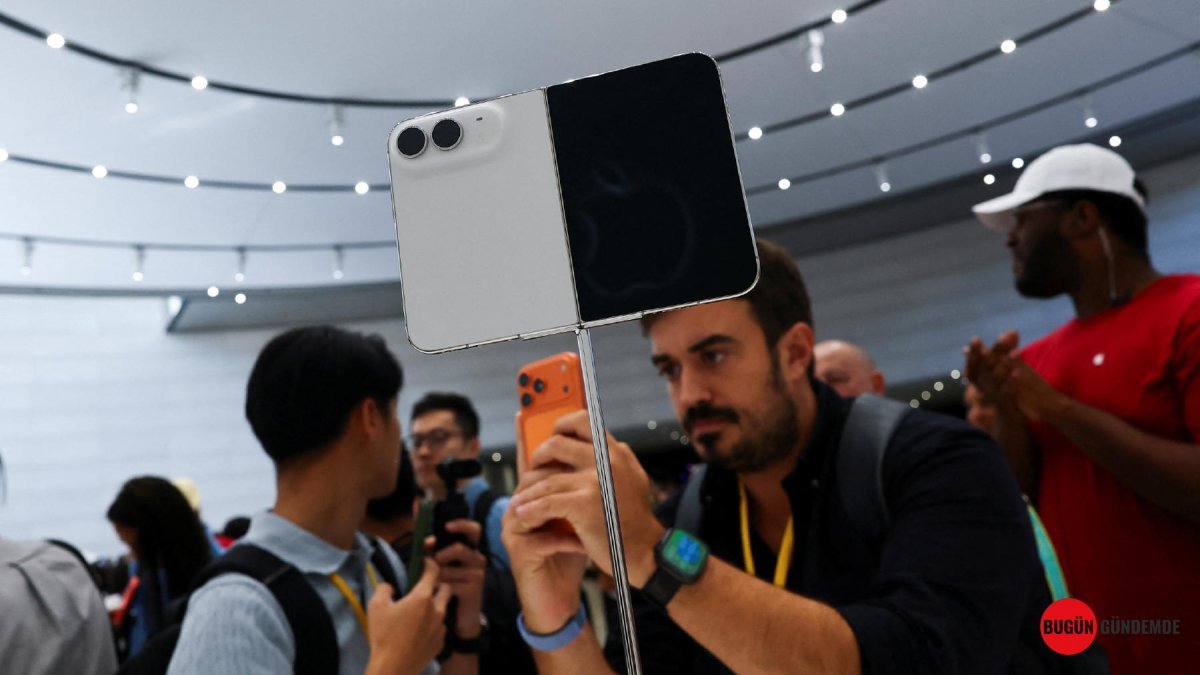 Apple'ın Gizli Silahı iPhone Duo Tanıtıldı: Fiyatlar Dudak Uçuklattı! Katlanabilir Devrim Başlıyor Mu?