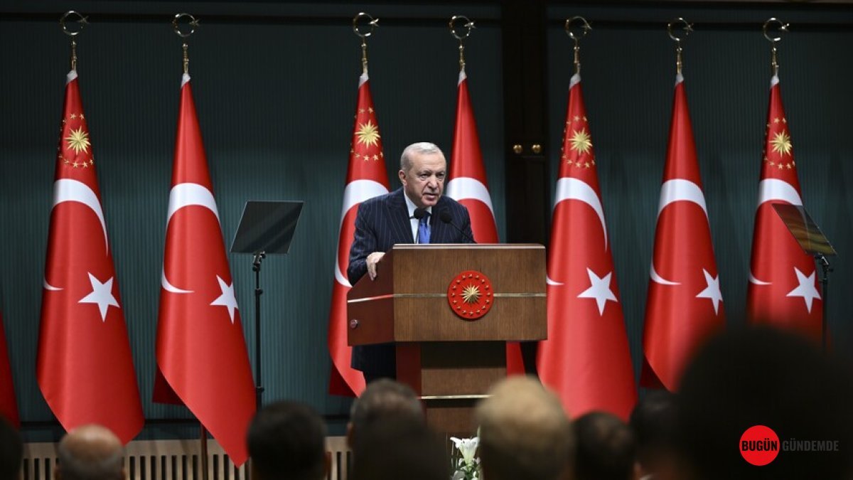 Erdoğan'dan Kritik Kabine Toplantısı Sonrası Canlı Yayında Sona Kalanlar: Gözler Cumhurbaşkanlığı Külliyesi'nde!